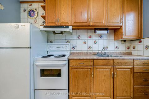 Photo 13 at 632 Trethewey Drive, Amesbury, Toronto