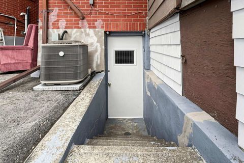Photo 44 at 484 Glenholme Avenue, Oakwood Village, Toronto
