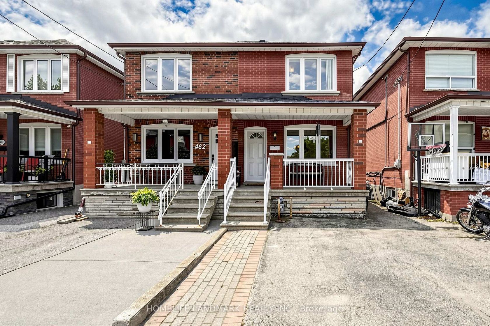 484 Glenholme Avenue, Oakwood Village, Toronto photo 2