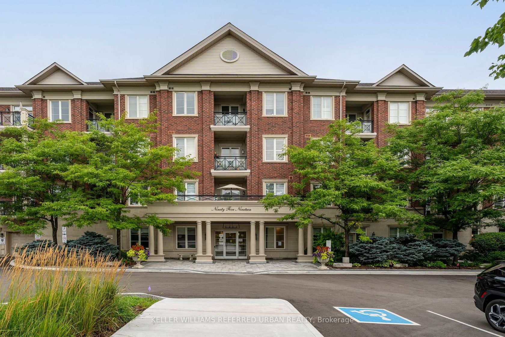212 - 9519 Keele Street, Maple, Vaughan photo number 2