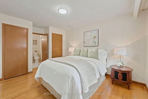 Photo 14 at 37 Firenza Drive, Humber Summit, Toronto