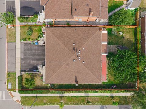 Photo 27 at 37 Firenza Drive, Humber Summit, Toronto