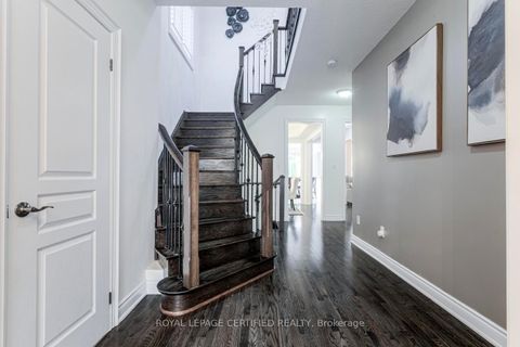 Photo 3 at 41 Danby Street, Kleinburg, Vaughan