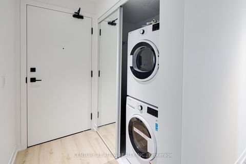 Photo 1 at 2515 - 319 Jarvis Street, Moss Park, Toronto