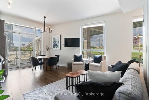 Photo 3 at 215 - 50 Bruyeres Mews, Niagara, Toronto