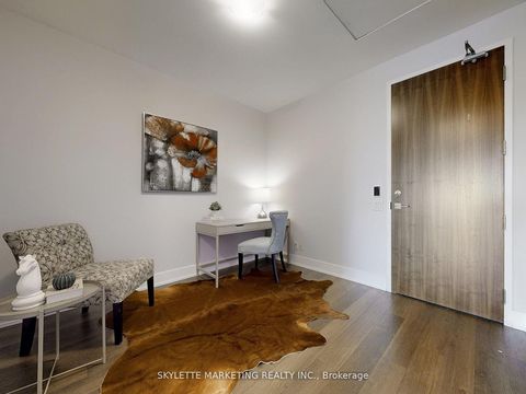 Photo 23 at 1128 - 111 St Clair Avenue W, St. Clair, Toronto