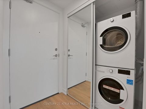Photo 5 at 527 - 1100 Sheppard Avenue W, York University Heights, Toronto
