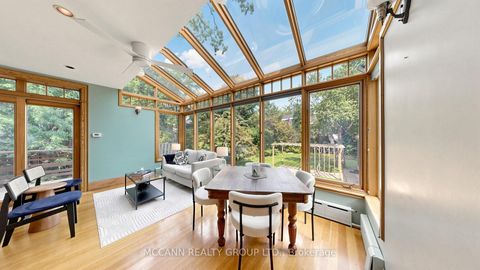 Photo 10 at 252 Sheldrake Boulevard, Mount Pleasant East, Toronto