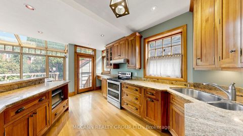 Photo 14 at 252 Sheldrake Boulevard, Mount Pleasant East, Toronto