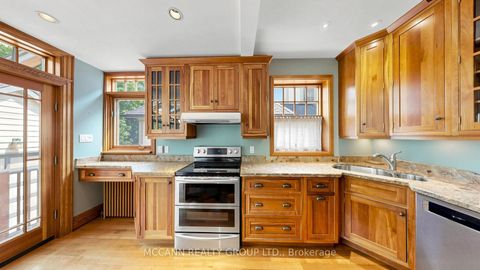 Photo 15 at 252 Sheldrake Boulevard, Mount Pleasant East, Toronto