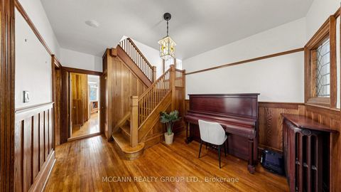 Photo 16 at 252 Sheldrake Boulevard, Mount Pleasant East, Toronto