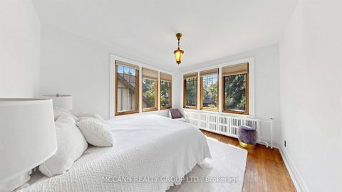 Photo 25 at 252 Sheldrake Boulevard, Mount Pleasant East, Toronto