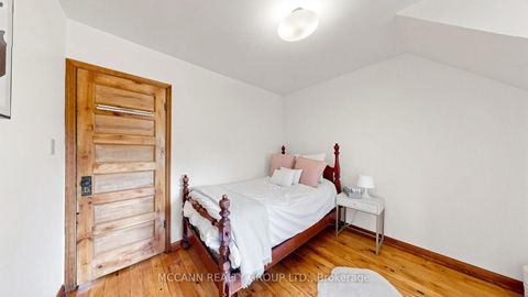 Photo 36 at 252 Sheldrake Boulevard, Mount Pleasant East, Toronto