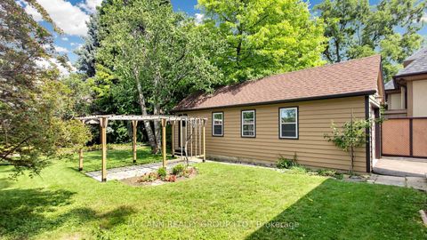 Photo 47 at 252 Sheldrake Boulevard, Mount Pleasant East, Toronto