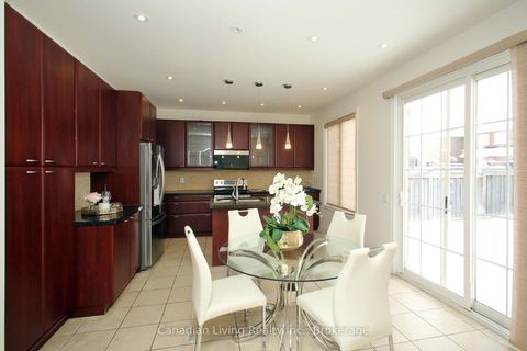 Photo 12 at 670 Via Romano Boulevard, Patterson, Vaughan