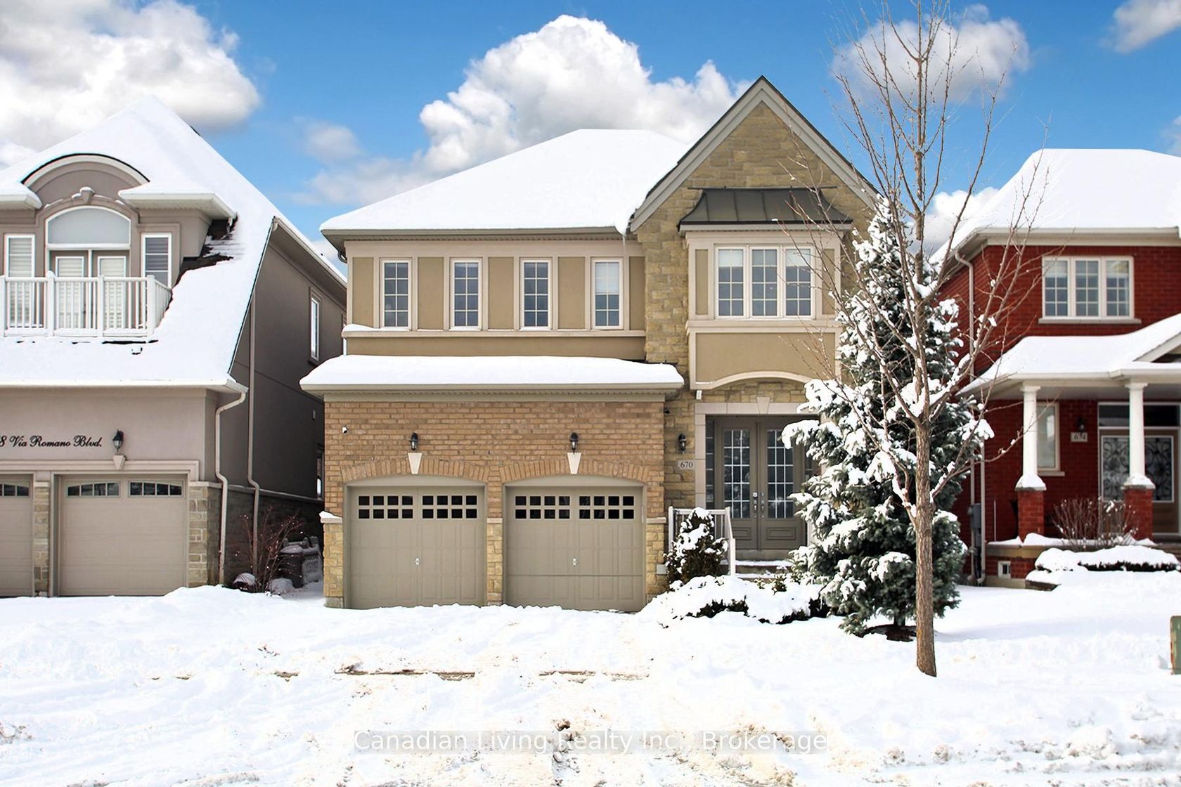 670 Via Romano Boulevard, Patterson, Vaughan photo number 2