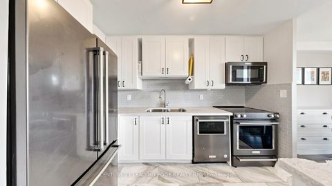 Photo 4 at 914 - 11 Wincott Drive, The Westway, Toronto