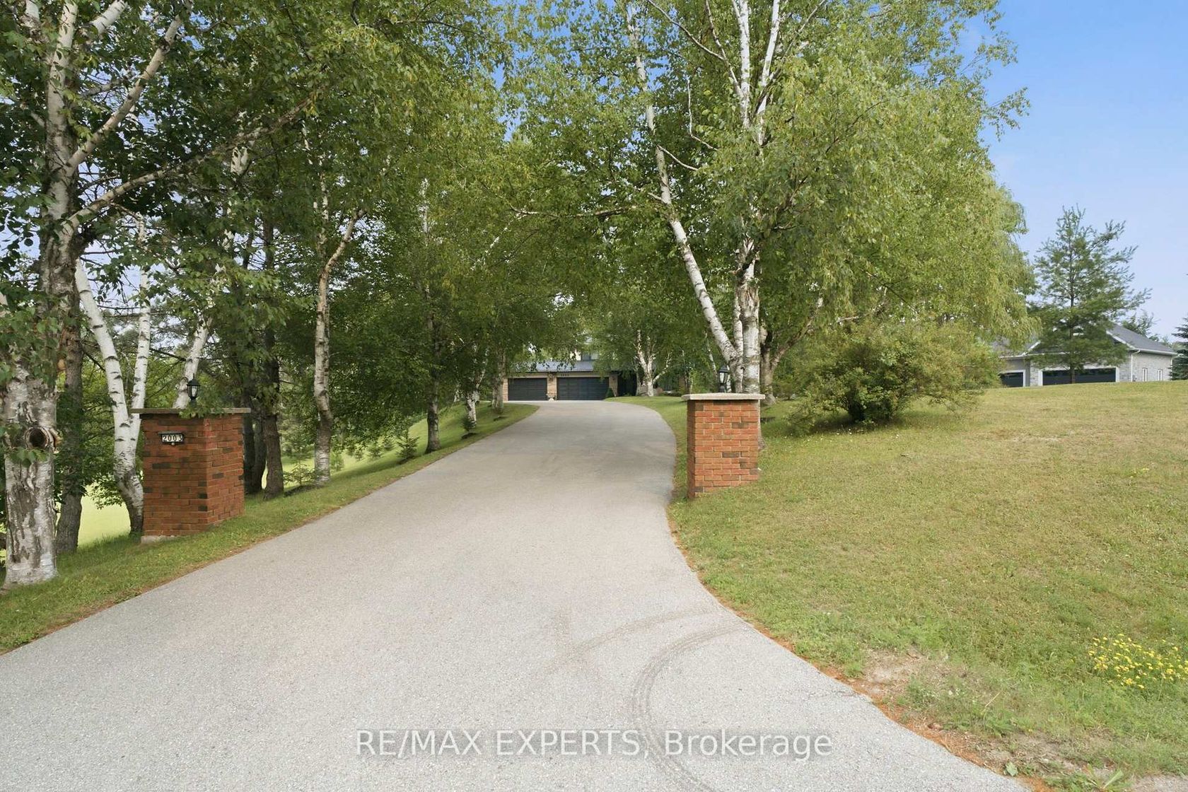 2003 Grand Vista Court, Rural Innisfil, Innisfil photo number 2