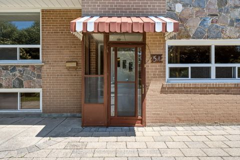 Photo 3 at 51 Baybrook Crescent, Woburn, Toronto