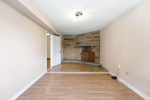 Photo 7 at 51 Baybrook Crescent, Woburn, Toronto