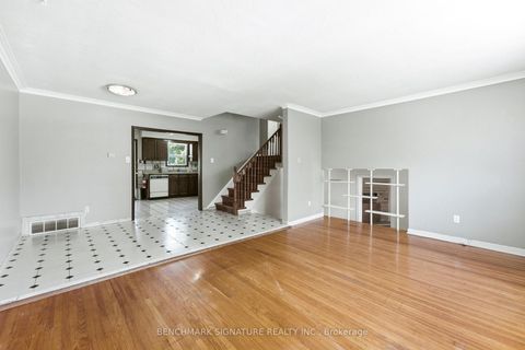 Photo 13 at 51 Baybrook Crescent, Woburn, Toronto