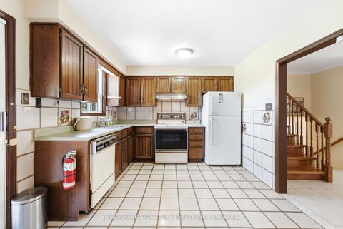 Photo 15 at 51 Baybrook Crescent, Woburn, Toronto