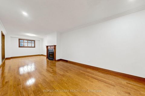 Photo 7 at 145 Old Surrey Lane, South Richvale, Richmond Hill