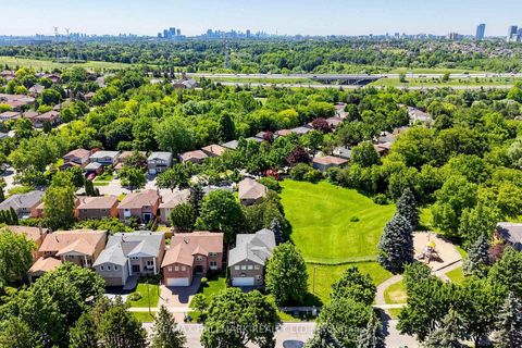 Photo 32 at 145 Old Surrey Lane, South Richvale, Richmond Hill