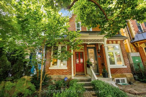 Photo 2 at 236 Seaton Street, Moss Park, Toronto