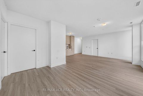 Photo 10 at 315 - 7439 Kingston Road, Rouge E11, Toronto