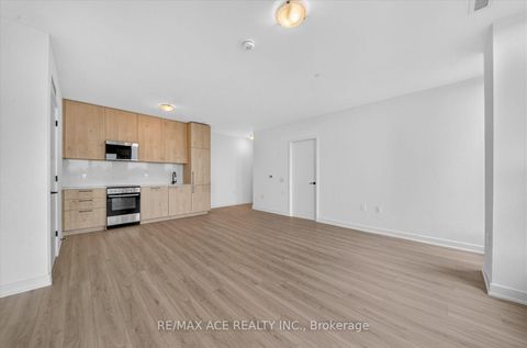 Photo 12 at 315 - 7439 Kingston Road, Rouge E11, Toronto