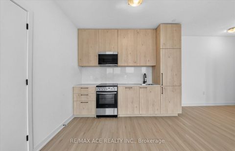Photo 15 at 315 - 7439 Kingston Road, Rouge E11, Toronto