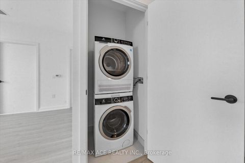 Photo 30 at 315 - 7439 Kingston Road, Rouge E11, Toronto