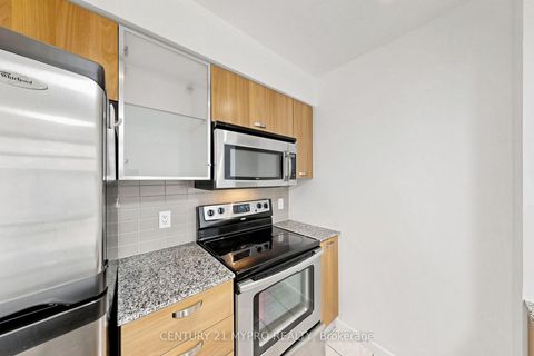 Photo 12 at 708 - 38 Grenville Street, Bay Street Corridor, Toronto