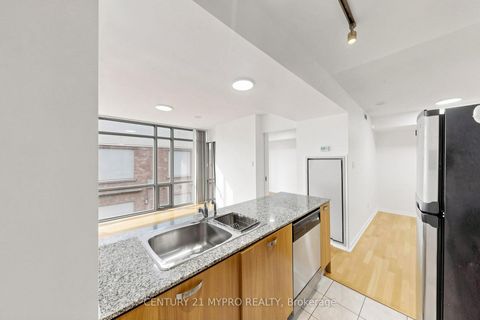 Photo 13 at 708 - 38 Grenville Street, Bay Street Corridor, Toronto