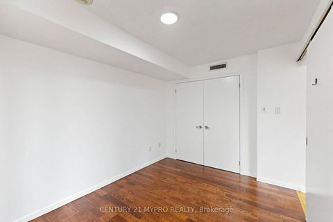 Photo 17 at 708 - 38 Grenville Street, Bay Street Corridor, Toronto
