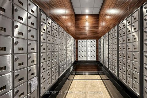 Photo 35 at 708 - 38 Grenville Street, Bay Street Corridor, Toronto