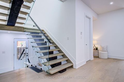 Photo 19 at 6 McCowan Road, Cliffcrest, Toronto
