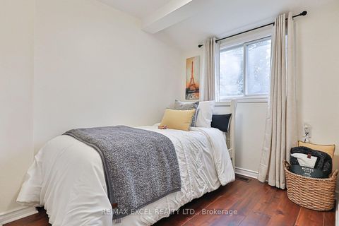 Photo 11 at 255 Parkway Avenue, Keswick South, Georgina