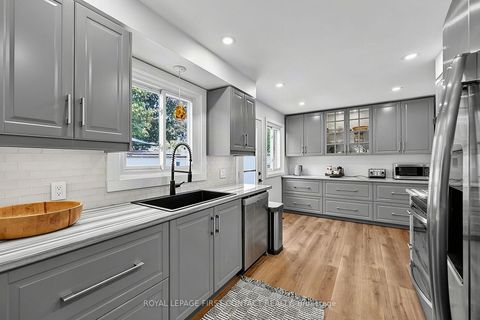 Photo 15 at 12 Davies Crescent, Grove East, Barrie