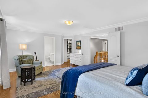 Photo 18 at 15 Klamath Court, Maple, Vaughan