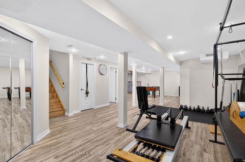 Photo 27 at 15 Klamath Court, Maple, Vaughan