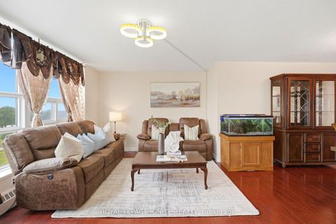 Photo 5 at 903 - 3380 Eglinton Avenue, Scarborough Village, Toronto