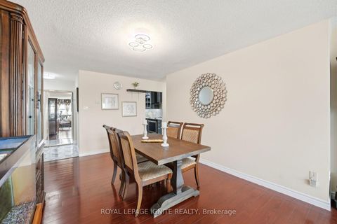 Photo 10 at 903 - 3380 Eglinton Avenue, Scarborough Village, Toronto