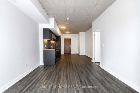 Photo 14 at 903 - 45 BASEBALL Place, South Riverdale, Toronto