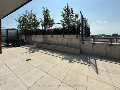 Photo 12 at 740 - 31 Tippett Road, Clanton Park, Toronto