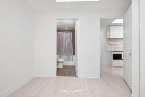 Photo 18 at 1503 - 5 Buttermill Avenue, Vaughan Corporate Centre, Vaughan