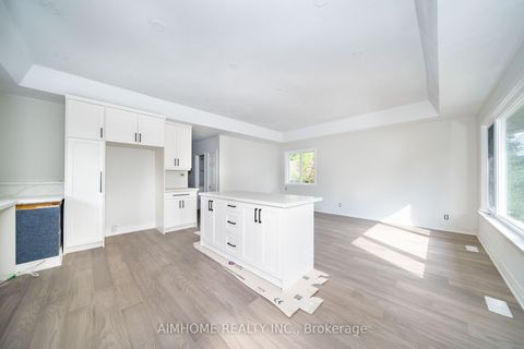 Photo 2 at 36 Moraine Hill Drive, Sullivan, Toronto
