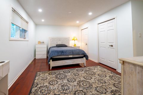 Photo 19 at 284 Murray Drive, Aurora Village, Aurora