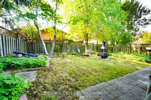 Photo 32 at 284 Murray Drive, Aurora Village, Aurora